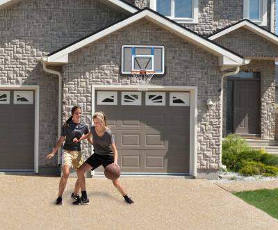 Lifetime Basketball Backboard and Rim Combo (44-Inch Polycarbonate)